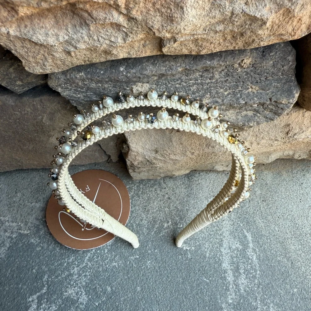 New🌟Anthropologie-Elegant Pearl and Bead Headband